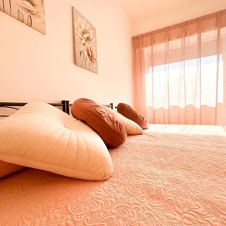 Apartamento Attico Con Vista Circondato Dal Verde,a Due Passi Da Anzio,free Parking